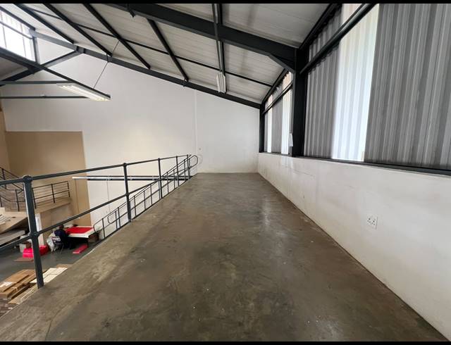 252M² WAREHOUSE TO LET IN HENNOPSPARK